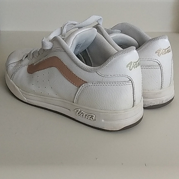 COPY - Vintage VANS Shoes. White Leather Gold Vans Logo. Giulietta Style. Women… - Picture 4 of 12